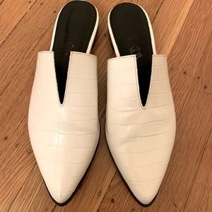 White Leather Mi.im Slides - Sz 8.5